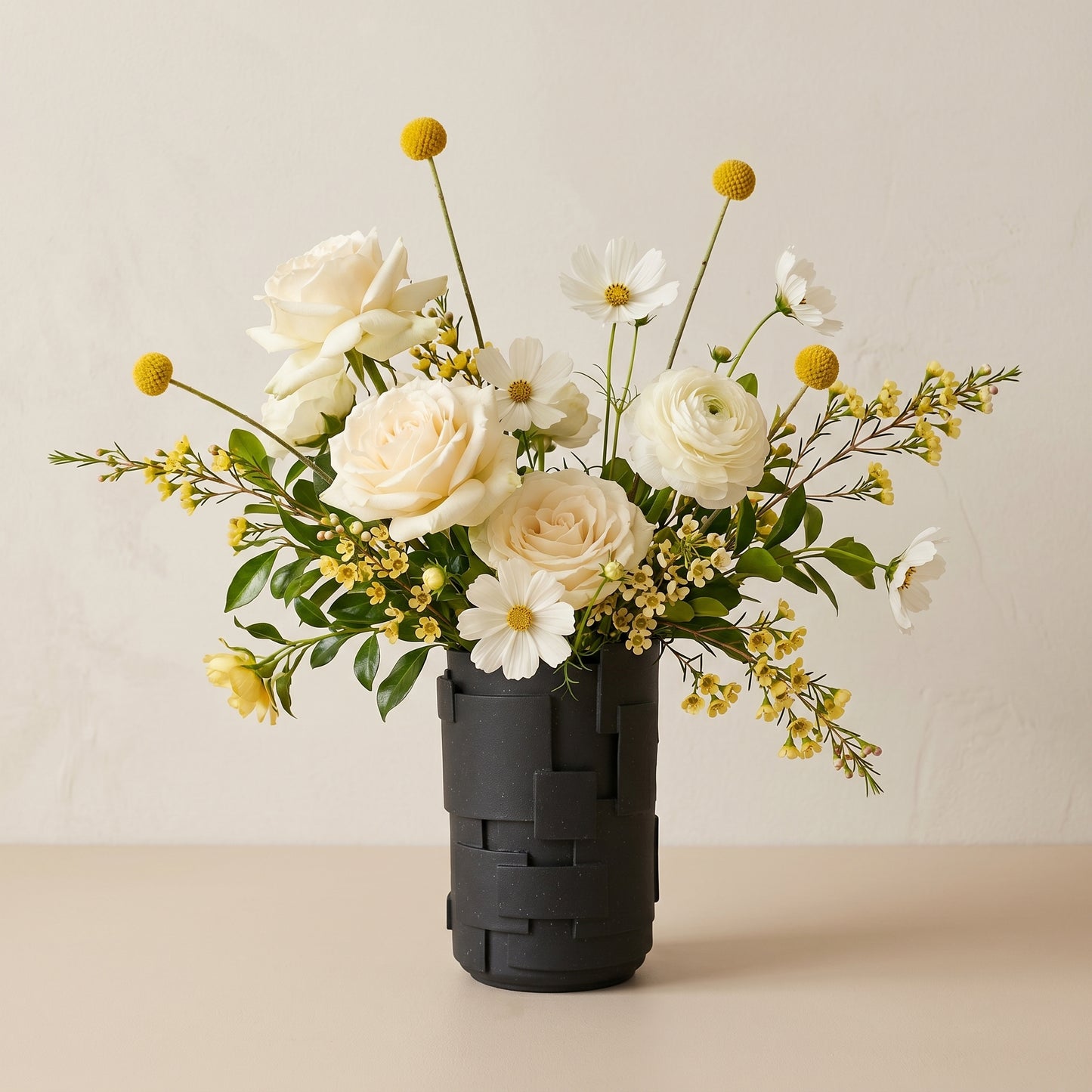 Bruno Vase - Medium Black